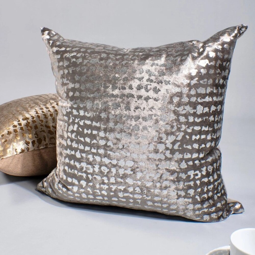 Brand New D.V.KAP Home Stealth-Pewter 22"X22" Abstract Throw Pillow Cover